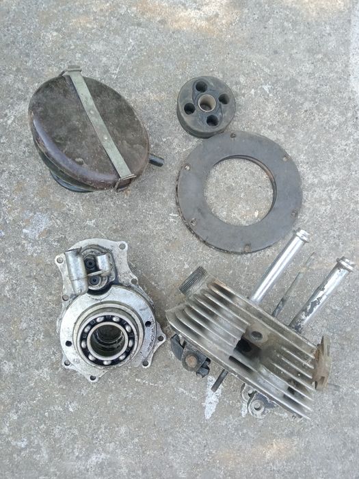 Продам  поршень Днепр МТ10