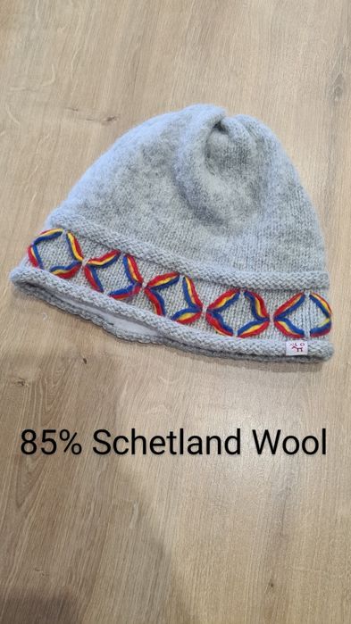 Czapka 85% Schetland Wool Wełna. Podszewka z polaru. Szara. 52 - 63 cm