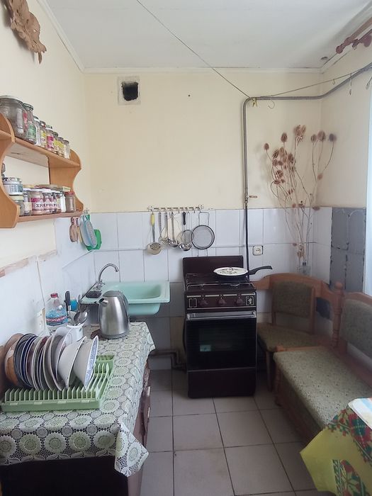 1 кім. кв-ра в смт Ріпки. Обмін на кім. в гуртожитку в Чернігові.