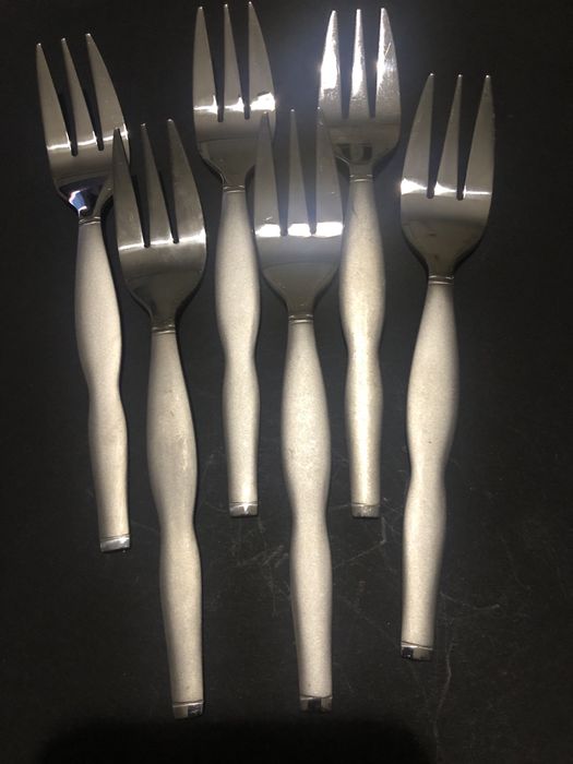 Zestaw widelczyków deserowych  ze stali nierdzewnej 6 sztuk mat połysk