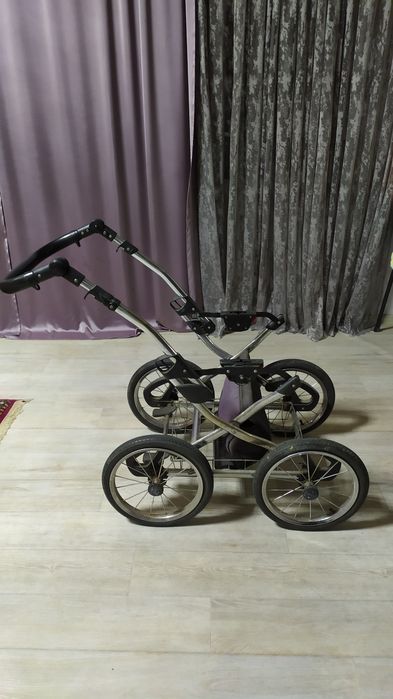 Продам детскую коляску