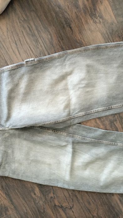 Spodnie damskie jeans Bershka 36