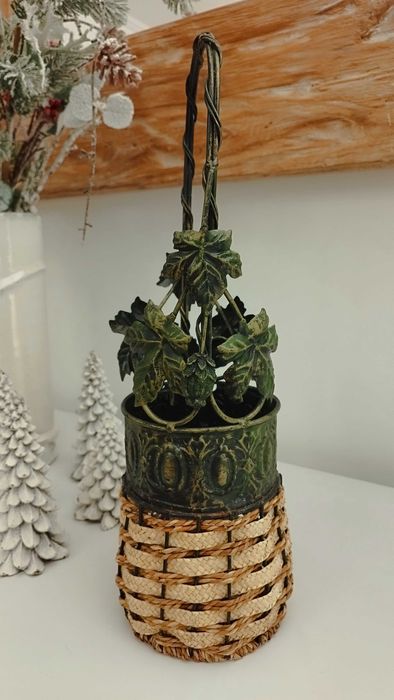 Cesta de vime e metal para garrafa vinho