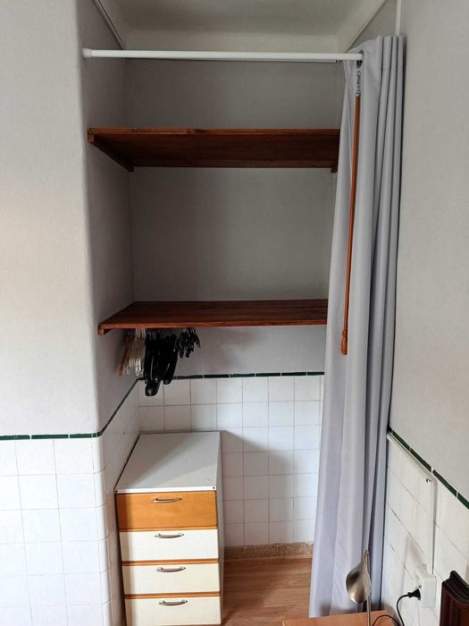 Quarto individual em Rio de Mouro