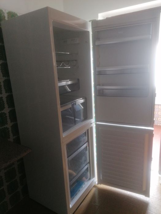 Vendo frigorífico AEG