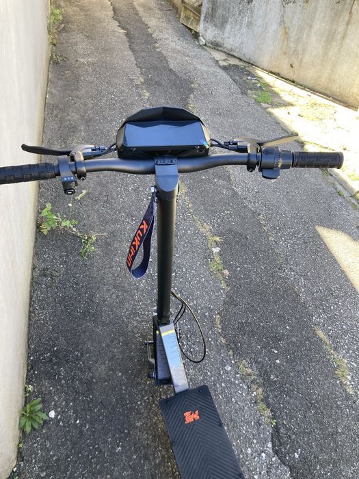 Trottineta Elétrica KuKirin G2 (Nova / Apenas 18 km) + Caixa e Acessórios