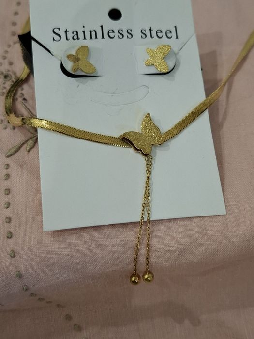 Conjunto colar e brincos borboleta dourado em Aço Novos