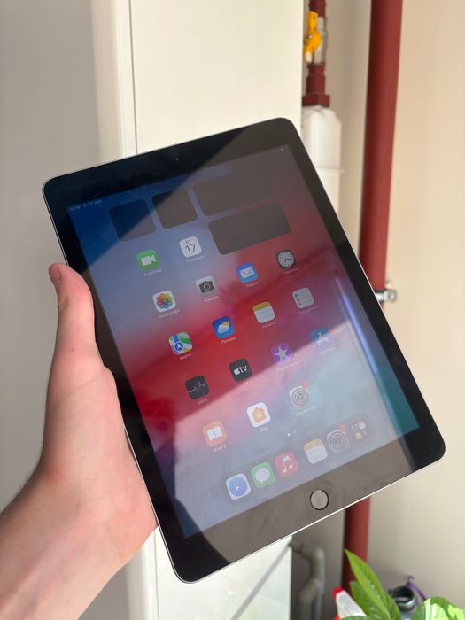 iPad 5 32gb 84% акб