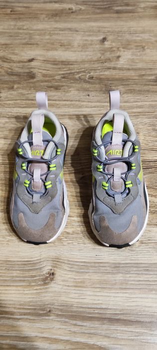Nike Air Max 270 RT 26
