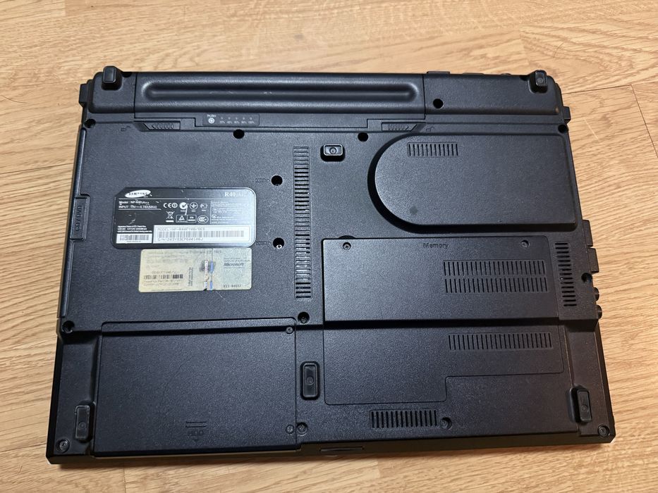 Laptop samsung R40 plus dowoz