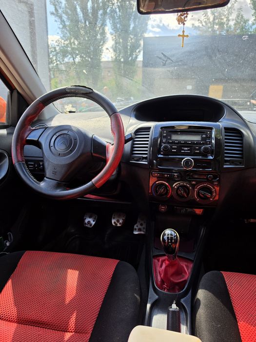 Geely MK Cross 2012