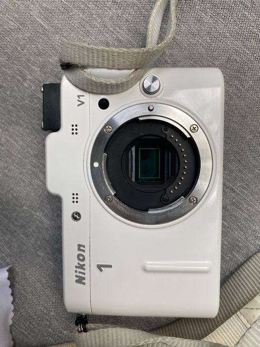 Zestaw Nikon 1v1 + obiektyw