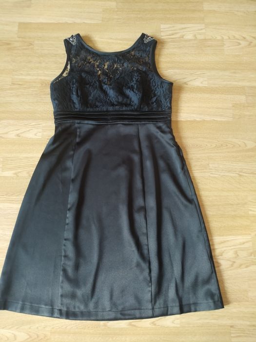 Нарядне плаття,нове,сток