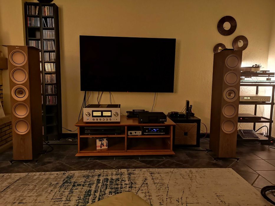 Colunas premiadas KEF R11