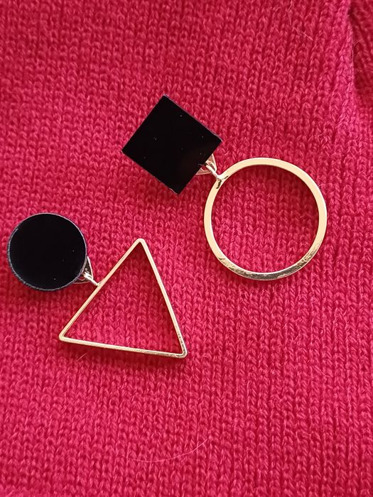 Kolczyki wkręty geometryczne