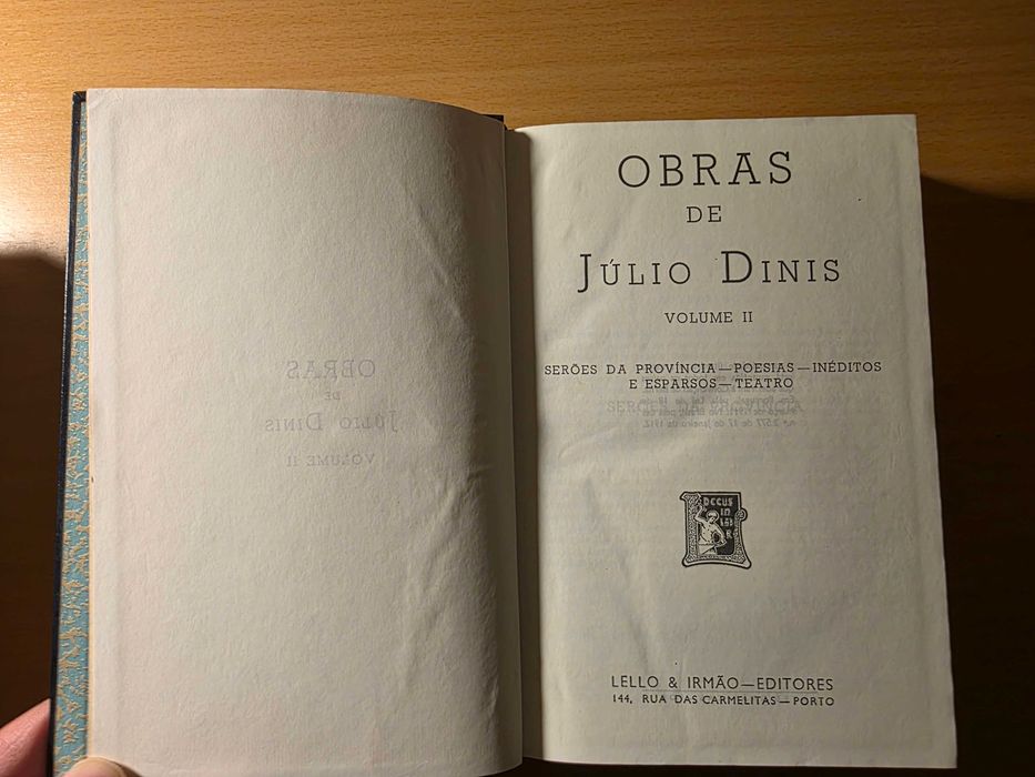 Livro "Obras de Júlio Dinis", volume II, em papel bíblia