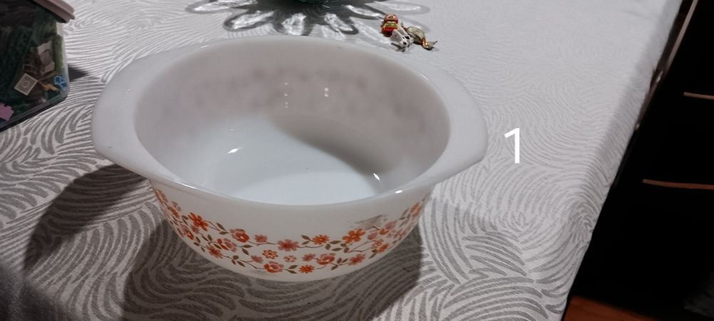 Conjunto de louça bastante completo