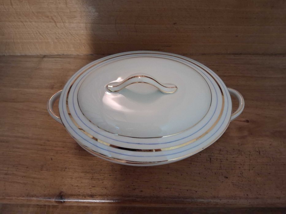 Vista Alegre - Várias Peças Muito Antigas - 30 € Tudo