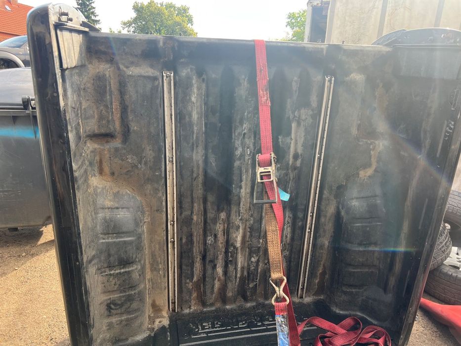 Zabudowa dolną paka od Nissan Navara d40