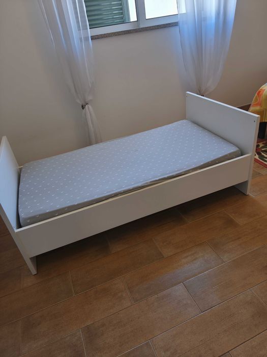 Cama de bebé convertível