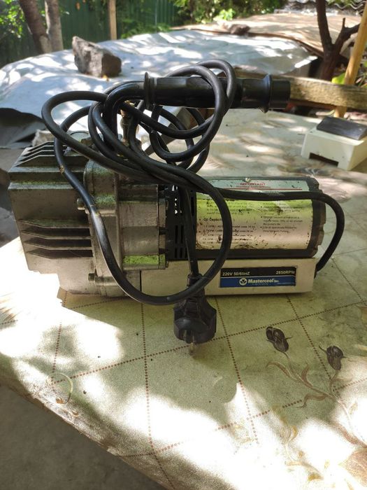 Вакуумний насос mastercool 2850 RPM.