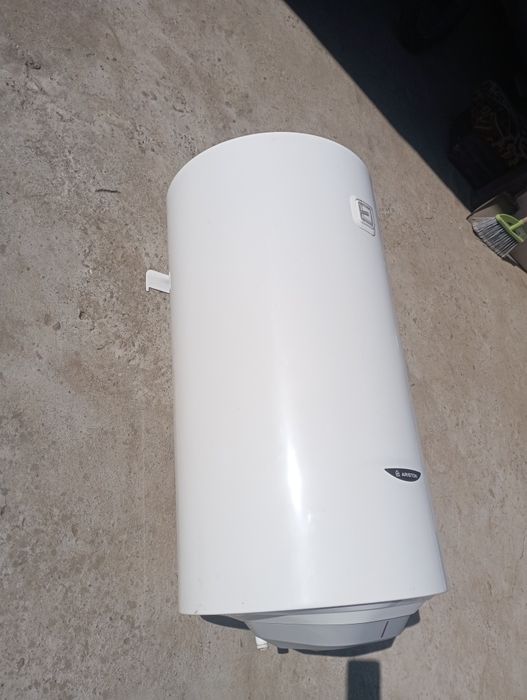 Ariston 1500w.Італія.