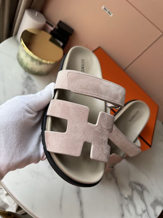 Klapki hermes chypre suede