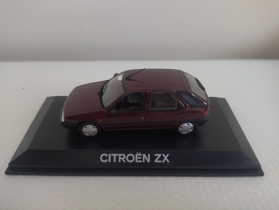 Miniatura Citroen ZX 1/43 Nova