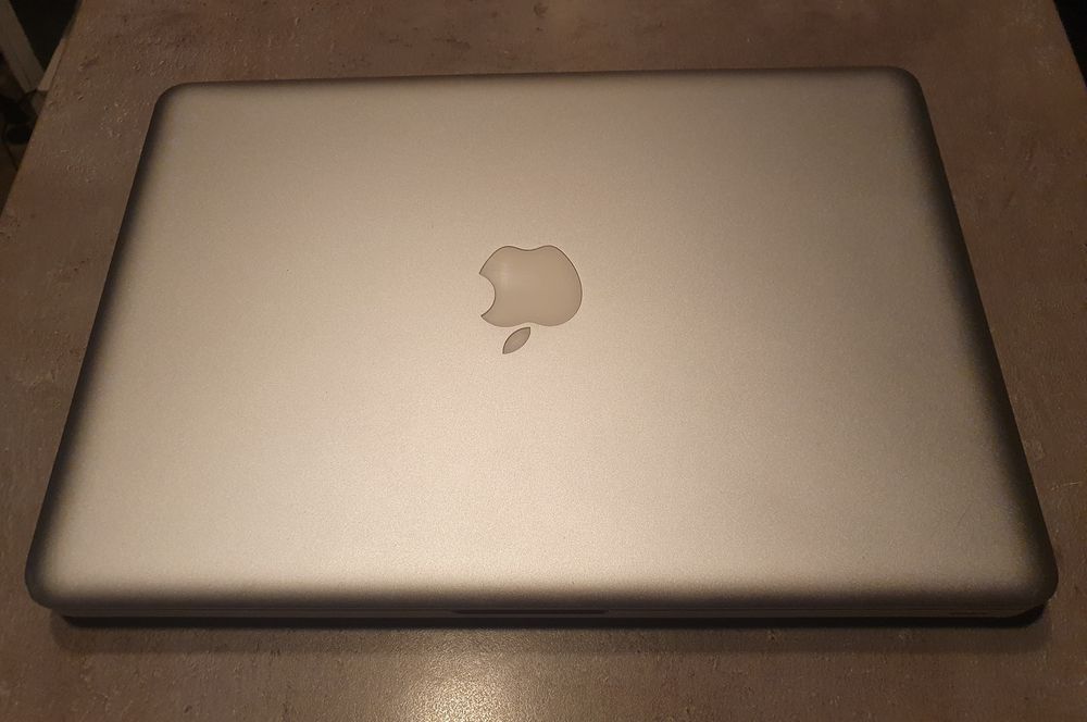 Macbook Pro 13 mid 2012 16gb ram i5 2.5 GHz 128ssd