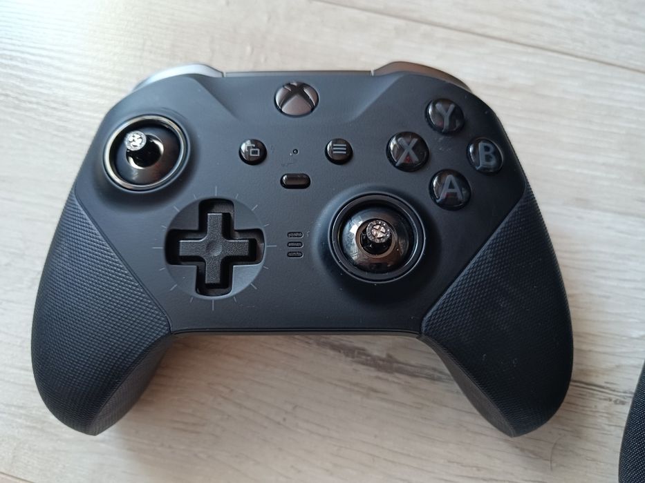 Kontroler Xbox One Elite 2 + etui