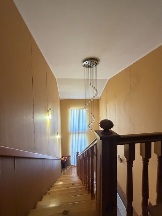 Продам просторий будинок 240 м² + баня з басейном + гараж | 6,7 сотки | Торг