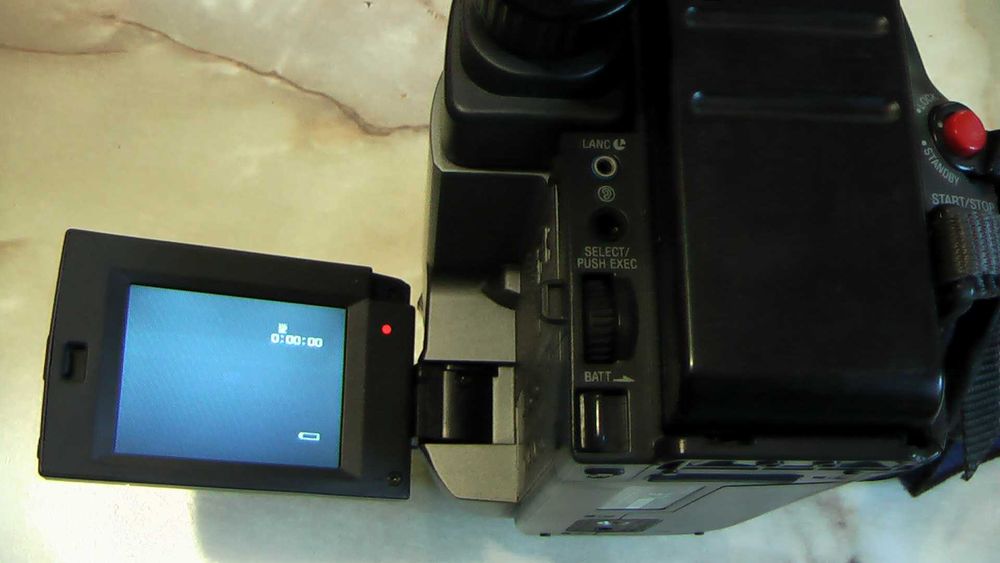 Відеокамера Sony CCD-TRV24E