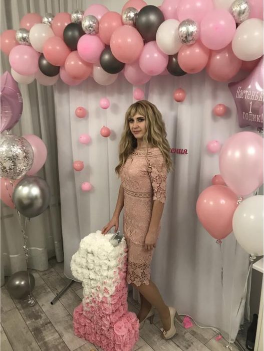 Продам гарні сукні, листайте фото