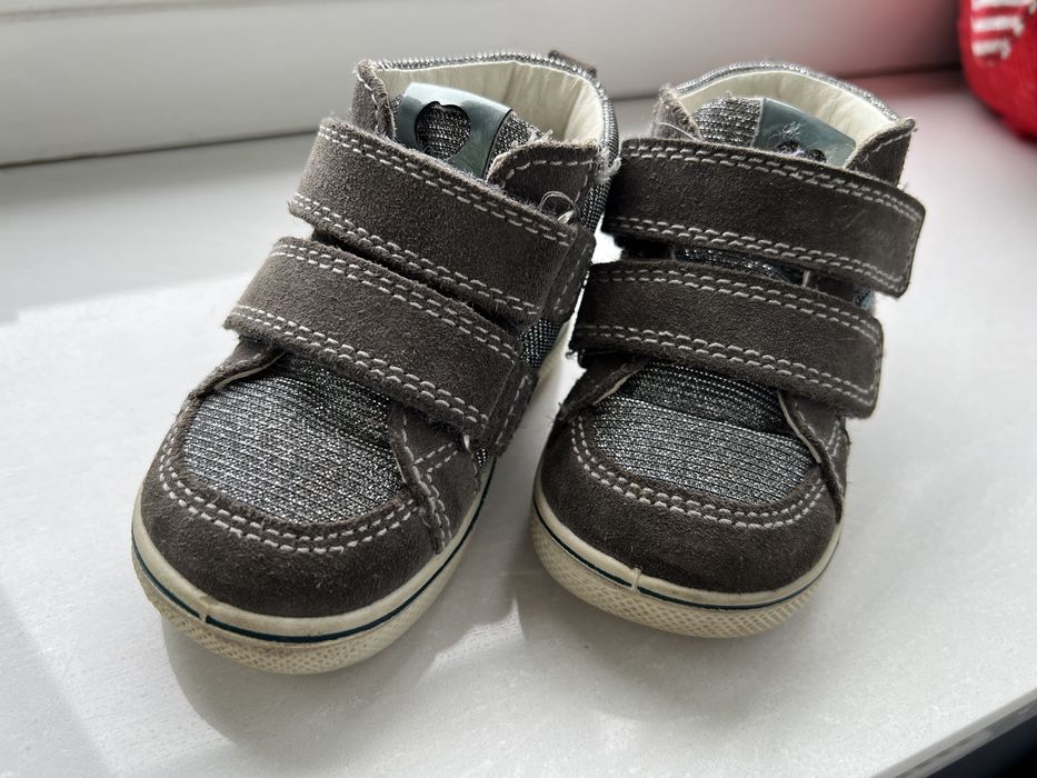 Buty firmy Primigi rozmiar 19