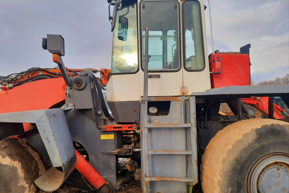 ładowarka O&K L45 siłownik podnoszenia ramienia
