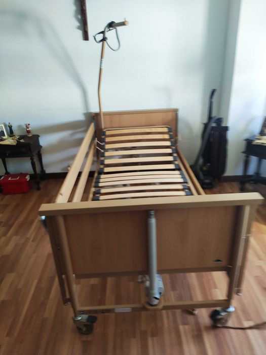 DALI ECONÓMICA - Cama Articulada Eléctrica de Elevação e Inclinação