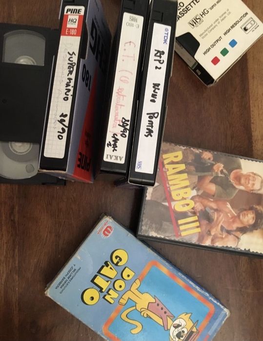 Cassetes VHS anos 80 e 90 (vintage antigas e raras algumas)