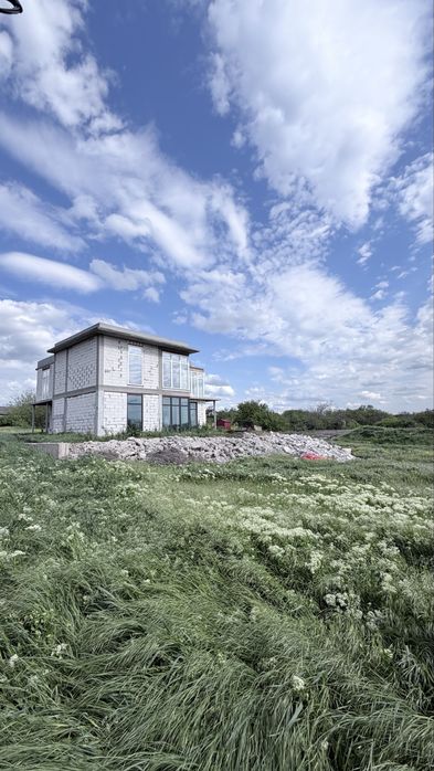 Продам современный дом с.Вольное ,Красный Шахтарь