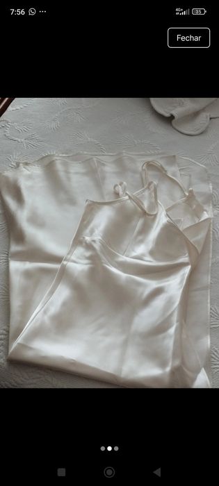 Camisa de noite de setim bege
