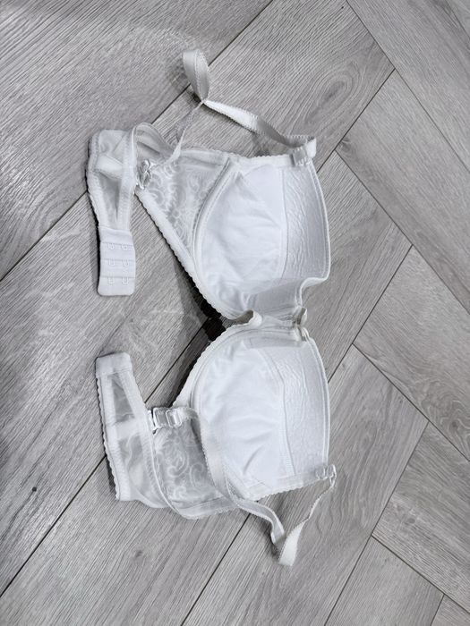 Biustonosz stanik elegancki biały Nipplex 80B