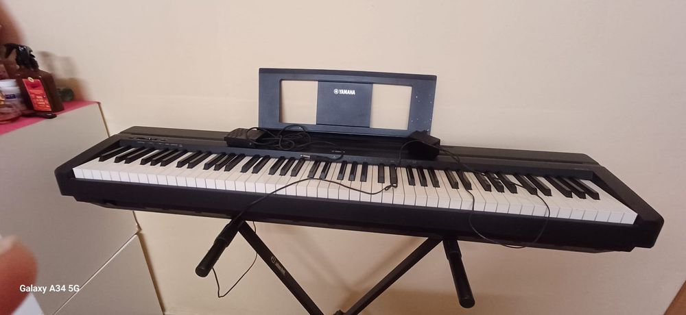Piano eletrônico yamaha