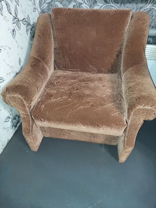 Продам  2  крісла