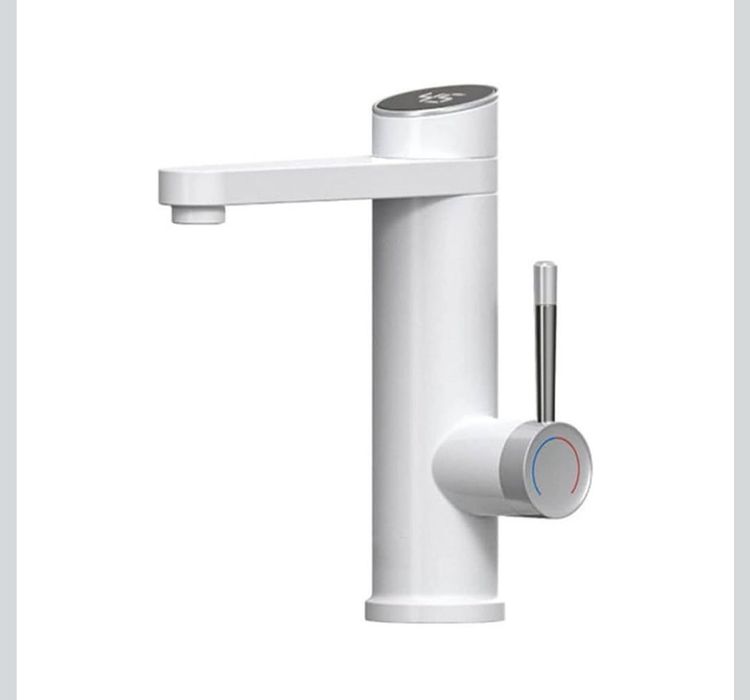 Podgrzewacz wody przepływowy BRIWELLNA 3200W LED - NOWY