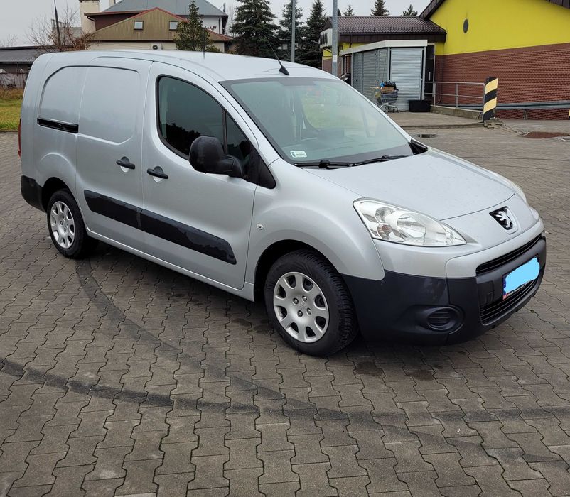 Wynajem busów, busa blaszaka, long, wypożycz busa