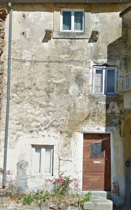 Moradia T1 para Venda em Escalos de Baixo