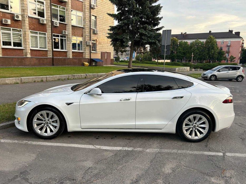 Tesla Model S 2017 VIN 5YJSA1E19HF218531 фото оголошення 4 з 23