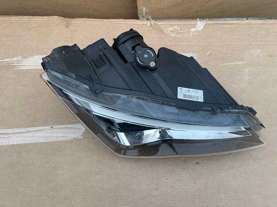 Lampa przód prawy  Full LED Seat Ateca 16-21 Europa