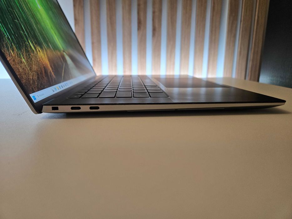 Dell Precision 64GB RAM 2TB NVME Quadro M4000M 17,3 Stacja robocz 7710
