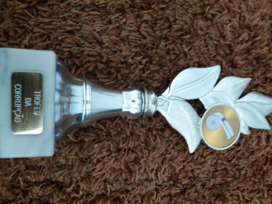 Troféus/ taças reais