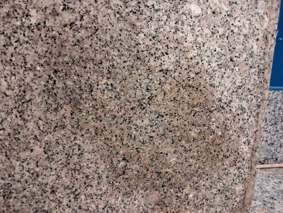 Bancada de cozinha em granito cinza - OPORTUNIDADE!